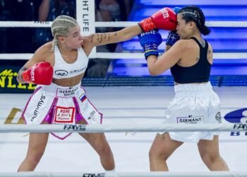 Walentina Doronina Fame Fighting: So macht sie Schlagzeilen im Ring